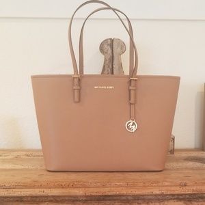 Michael Kors Jet Set Travel Tote